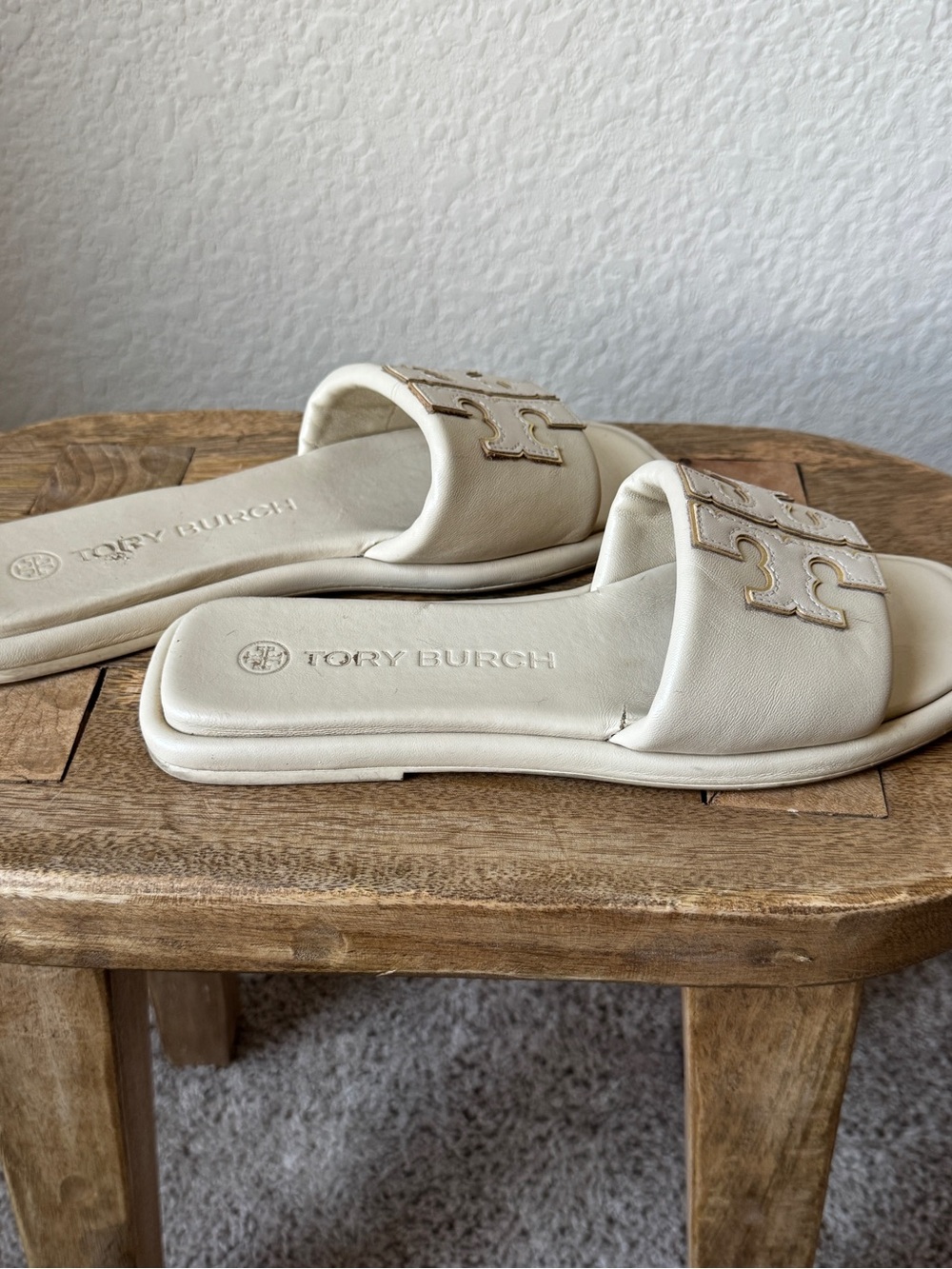 Tory Burch Cream Leather Logo Slide Sandals - Picture 3 of 4